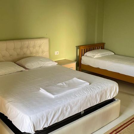 Azure Apartments By Kondo Stays Vlorë Εξωτερικό φωτογραφία