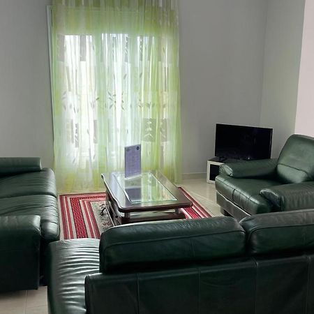 Azure Apartments By Kondo Stays Vlorë Εξωτερικό φωτογραφία