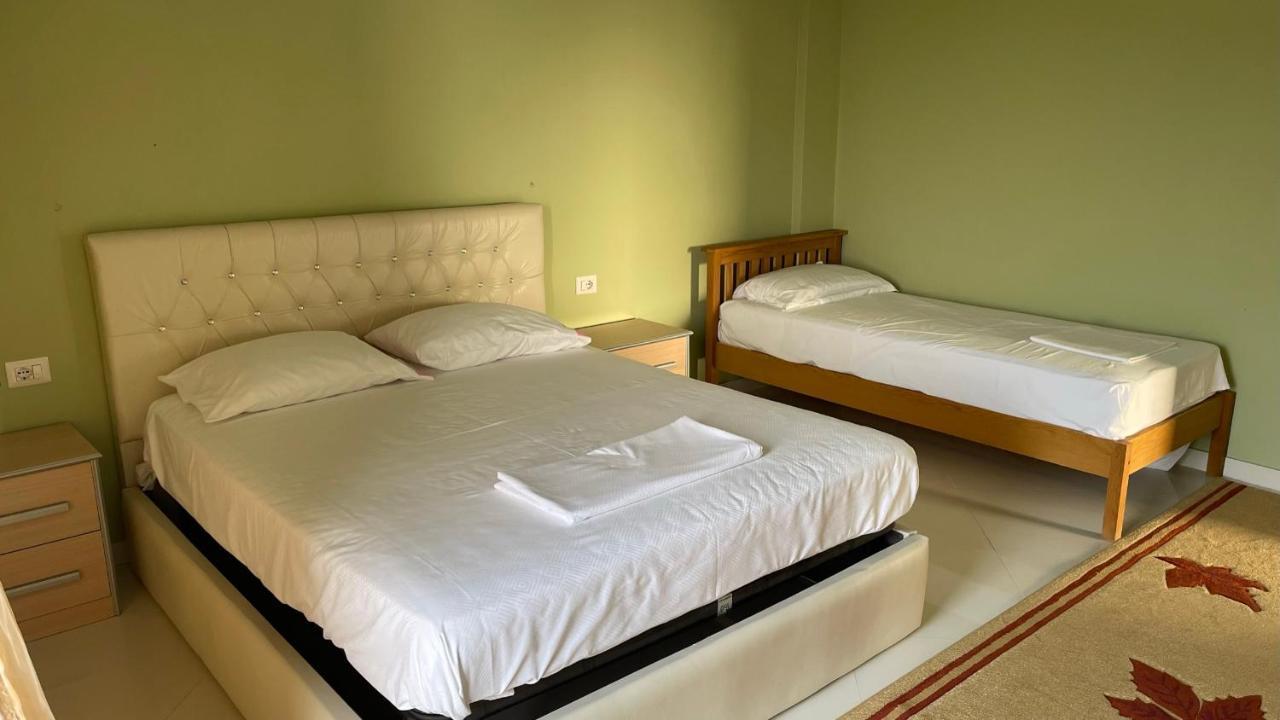 Azure Apartments By Kondo Stays Vlorë Εξωτερικό φωτογραφία