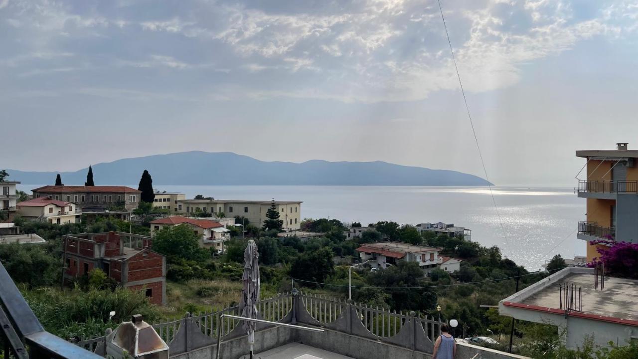 Azure Apartments By Kondo Stays Vlorë Εξωτερικό φωτογραφία